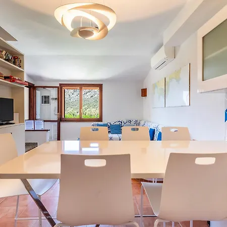 Perdalonga, Vista Mare Sea View Tuerredda Villa